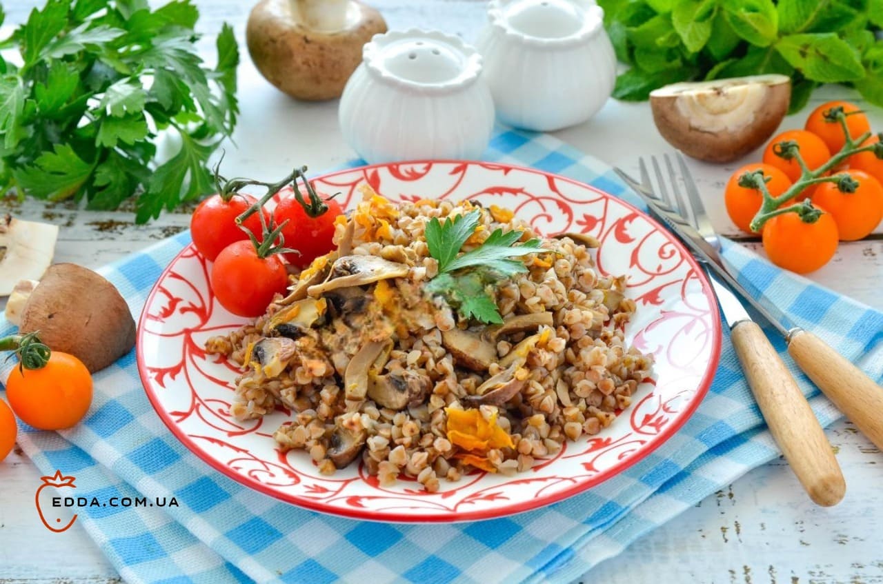 Гречка з грибами в духовці