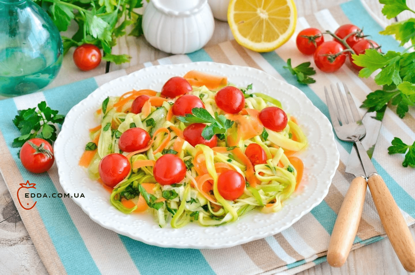 Салат зі свіжих кабачків