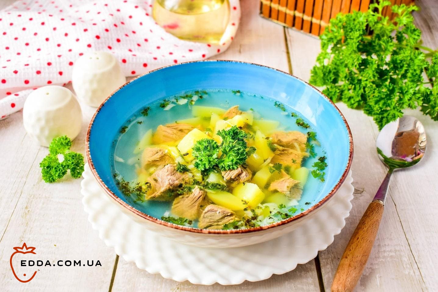 Класичний суп із яловичини з картоплею