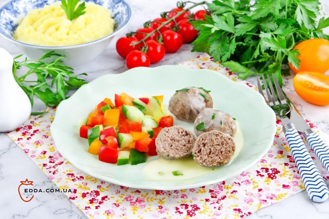 Кнелі з яловичини