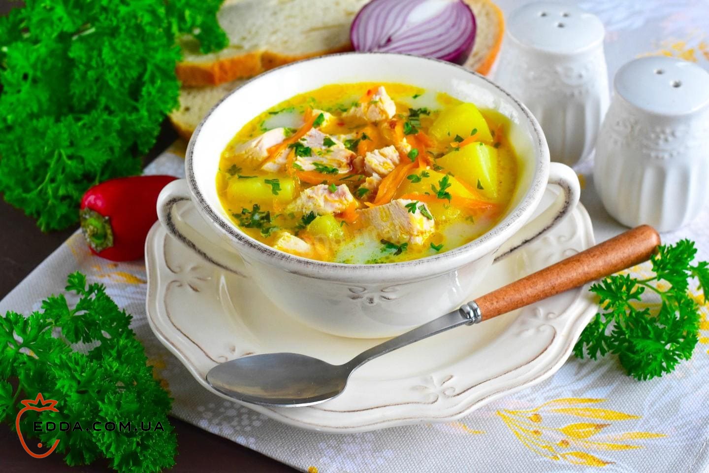 Сирний суп з копченою куркою