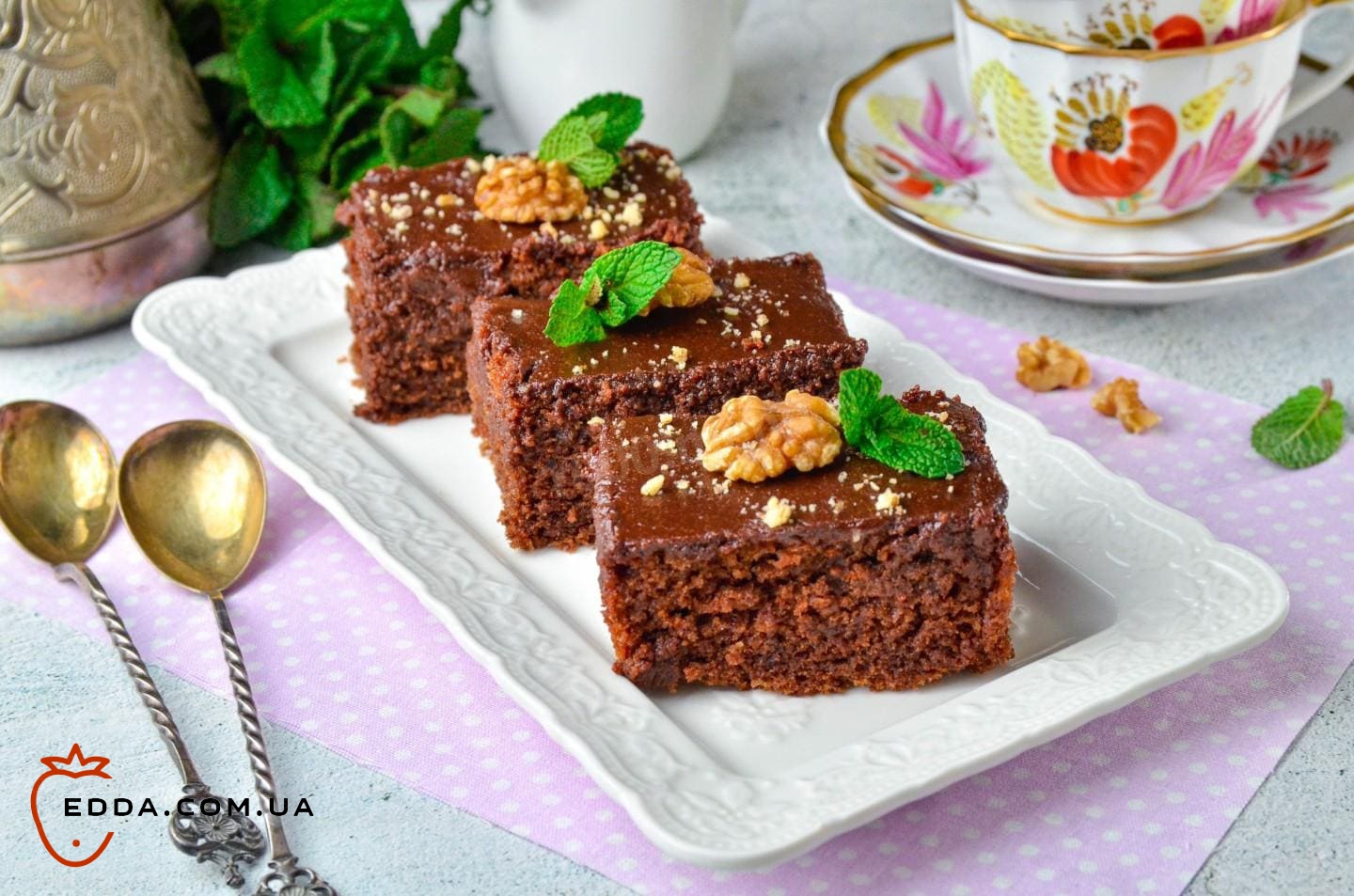 Турецький шоколадний мокрий кекс