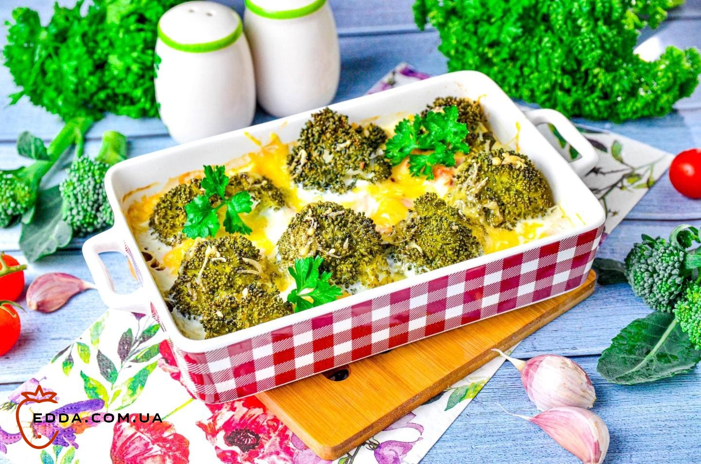 Куряче філе з броколі в духовці