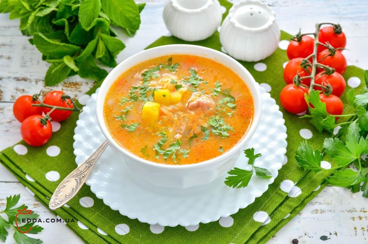 Суп із рисом картоплею і м'ясом