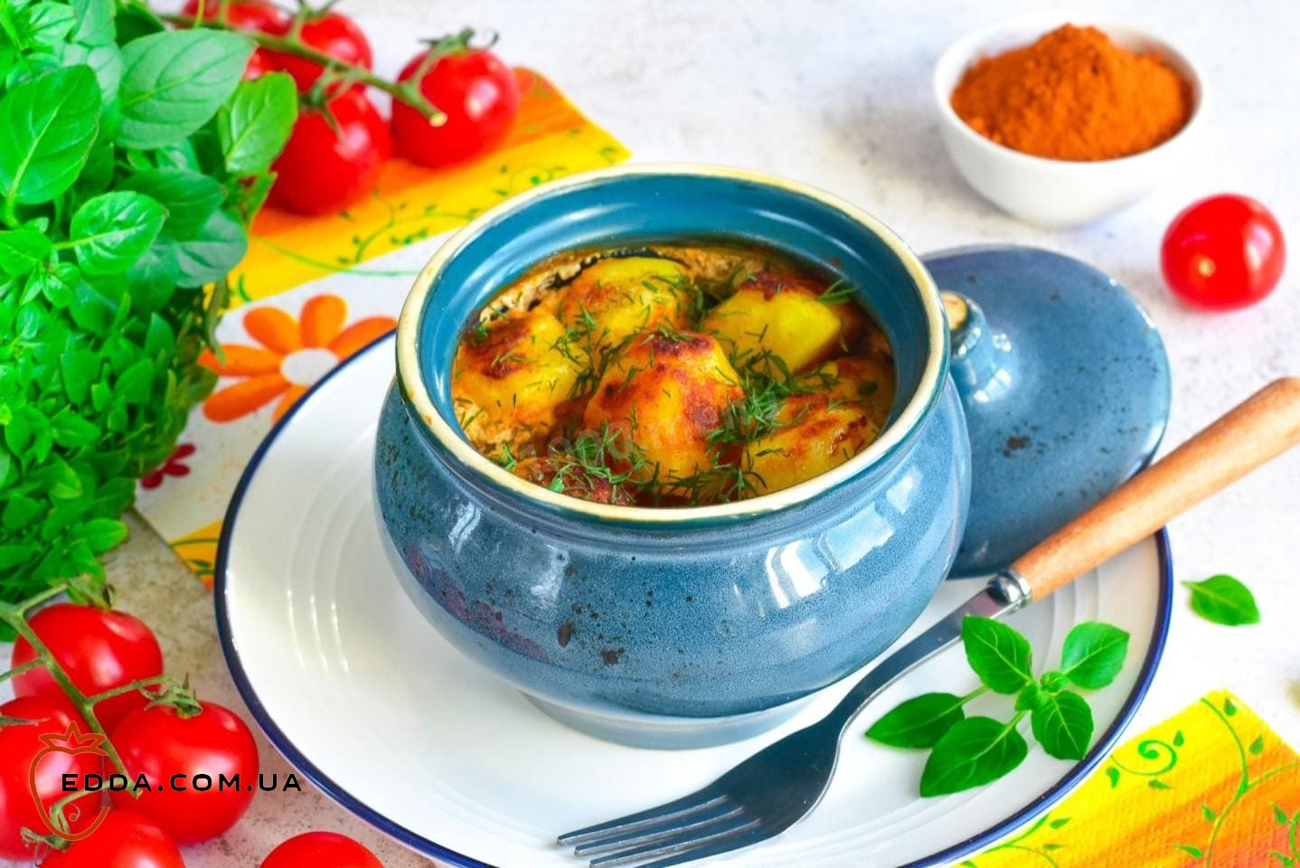 Картопля в сметані в горщиках