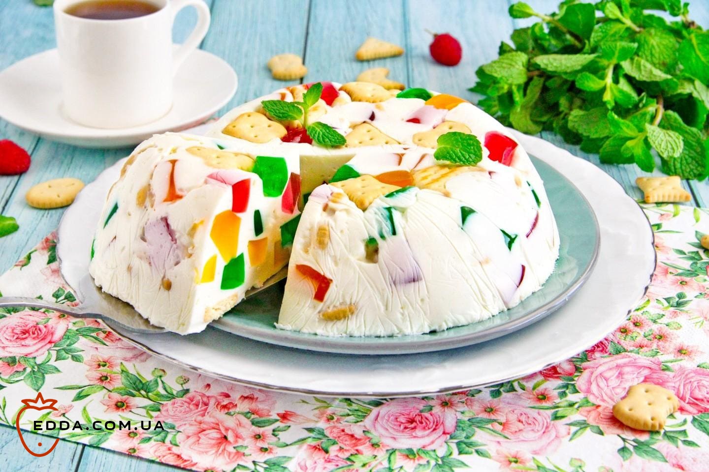 Торт без випічки Бите скло з желе та печивом