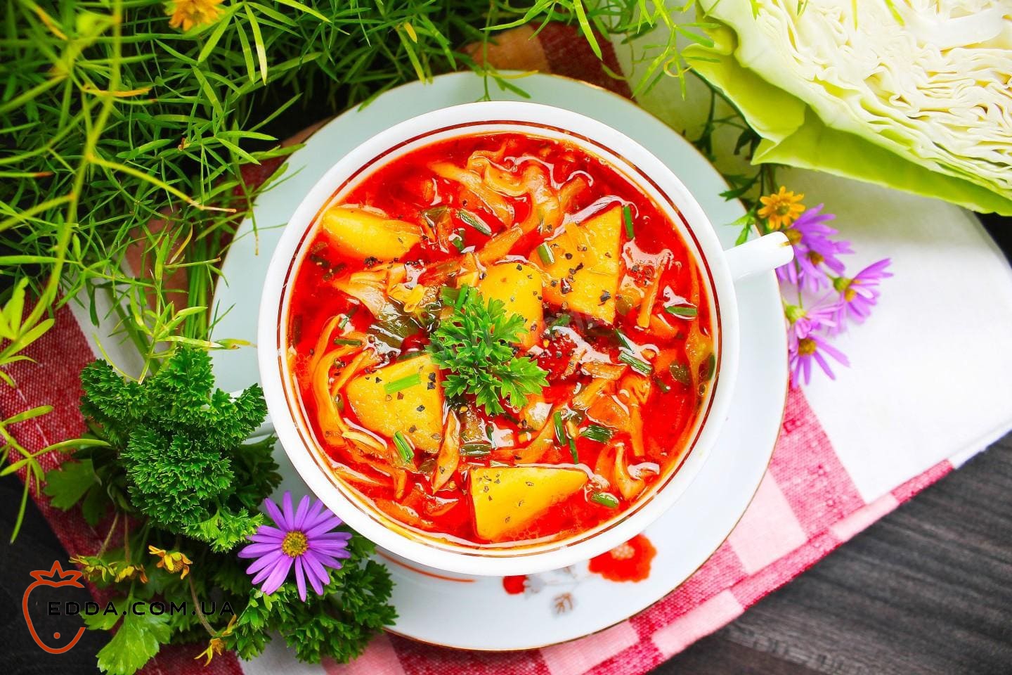 Борщ із куркою, морквою та буряком