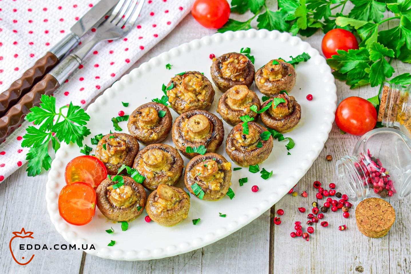 Печериці в духовці в соєвому соусі цілком