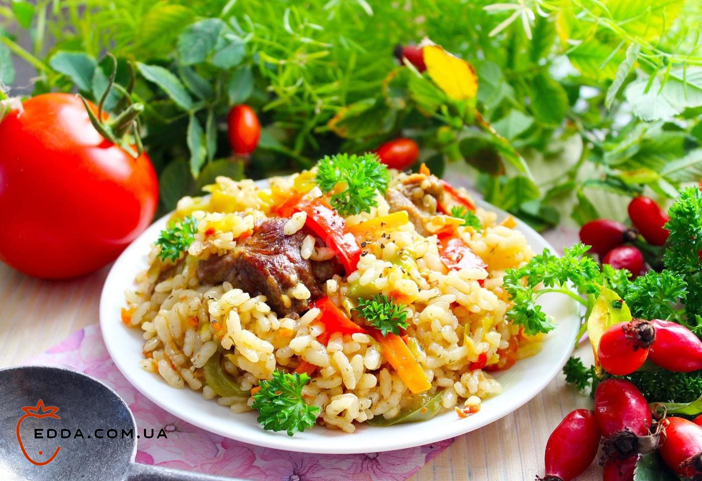 Індичка з рисом на сковороді