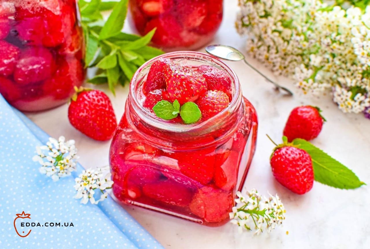 Полуниця в цукрі на зиму без варіння