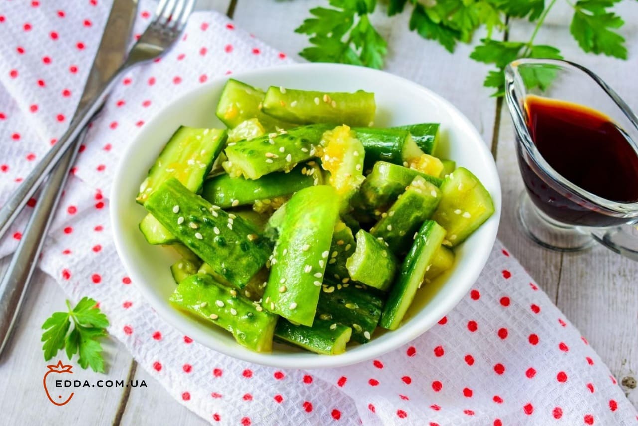 Огірки в соєвому соусі по корейськи