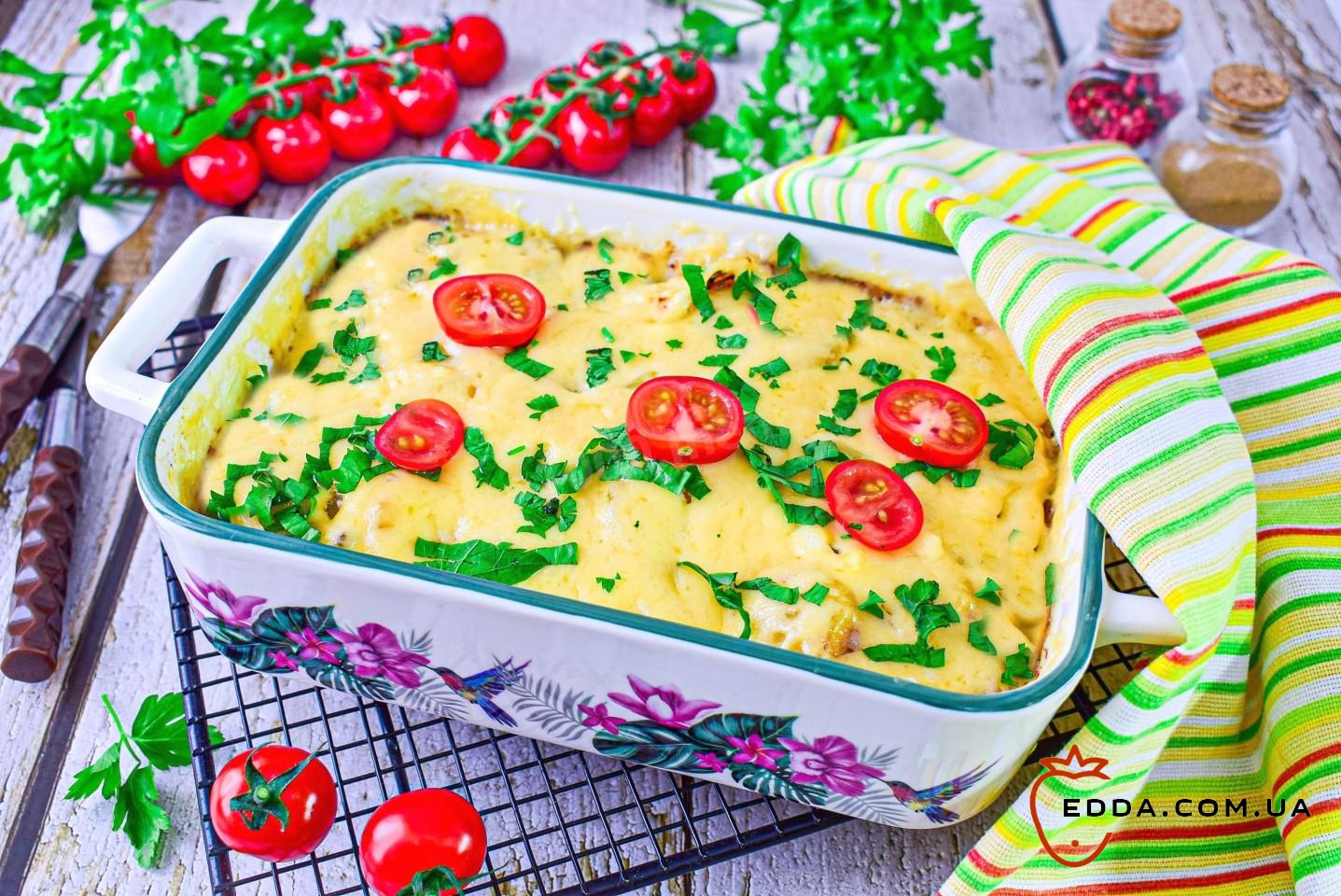 Картопля з фаршем шарами в духовці