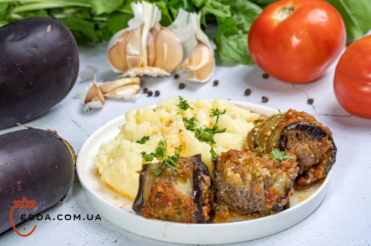 Котлети з м'ясного фаршу в баклажанних слайсах