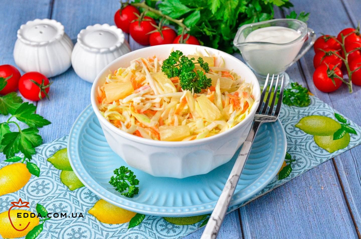Салат з капустою та ананасами Коул Слоу