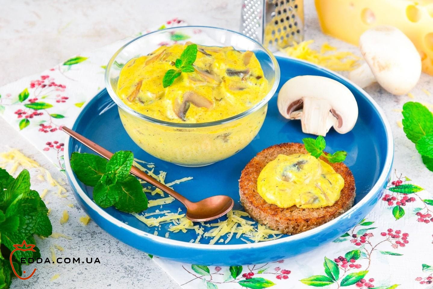 Соус з грибами та сиром