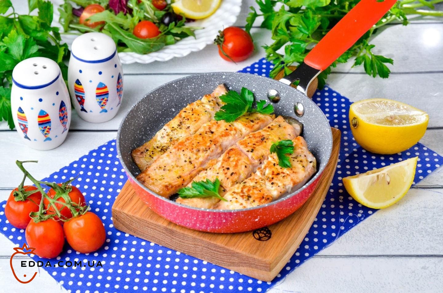 Філе горбуші на сковороді