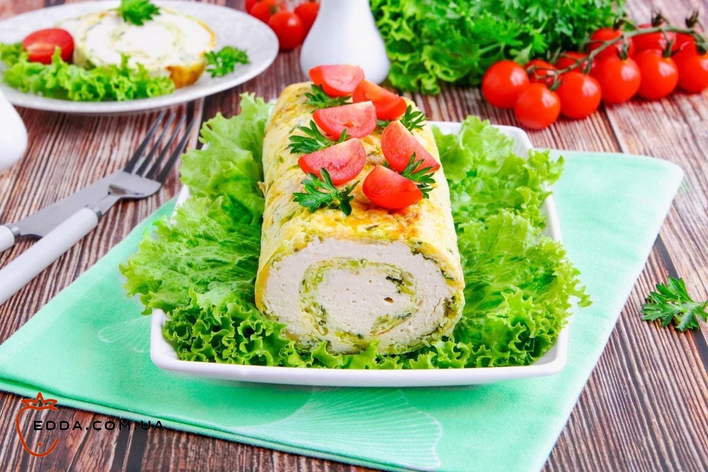 Рулет із курячої грудки в духовці