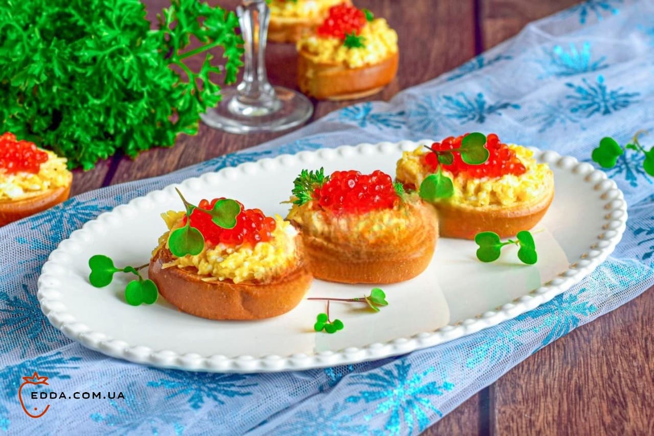 Бутерброди з червоною ікрою