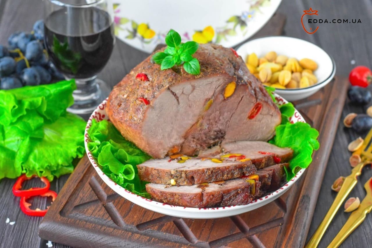 Фарширована свинина в духовці