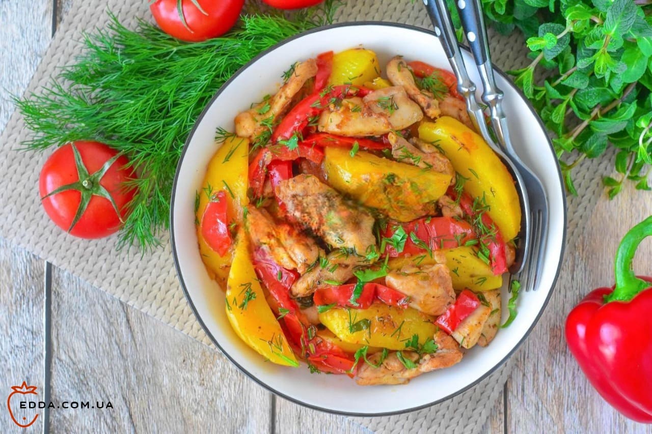 Печеня з курки з картоплею