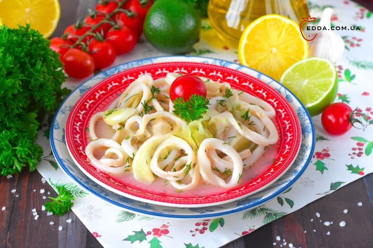 Кальмари в часниковому соусі