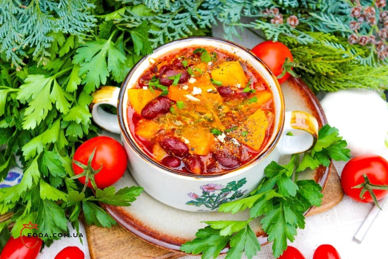 Картопля з квасолею та м'ясом