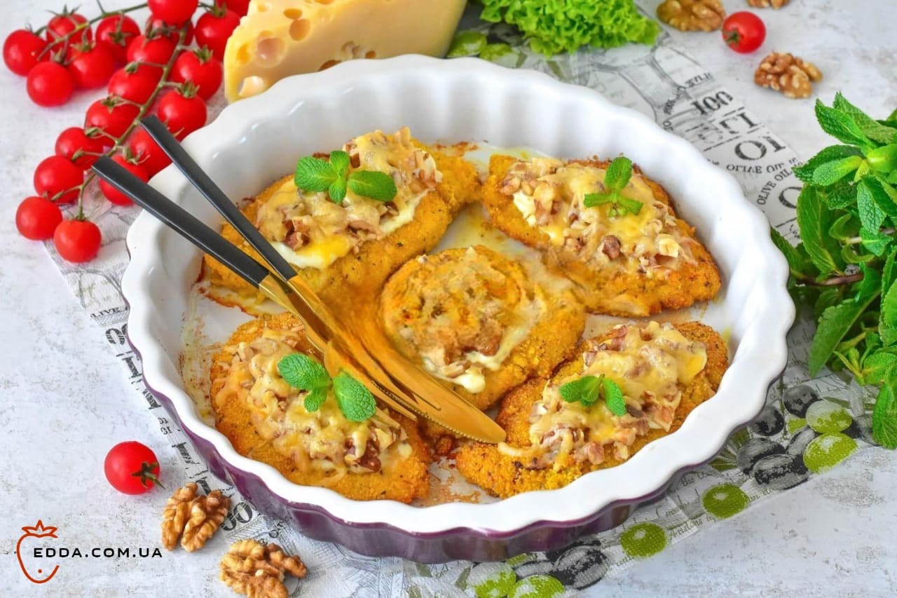 Курка по-арабськи в духовці з горіхами