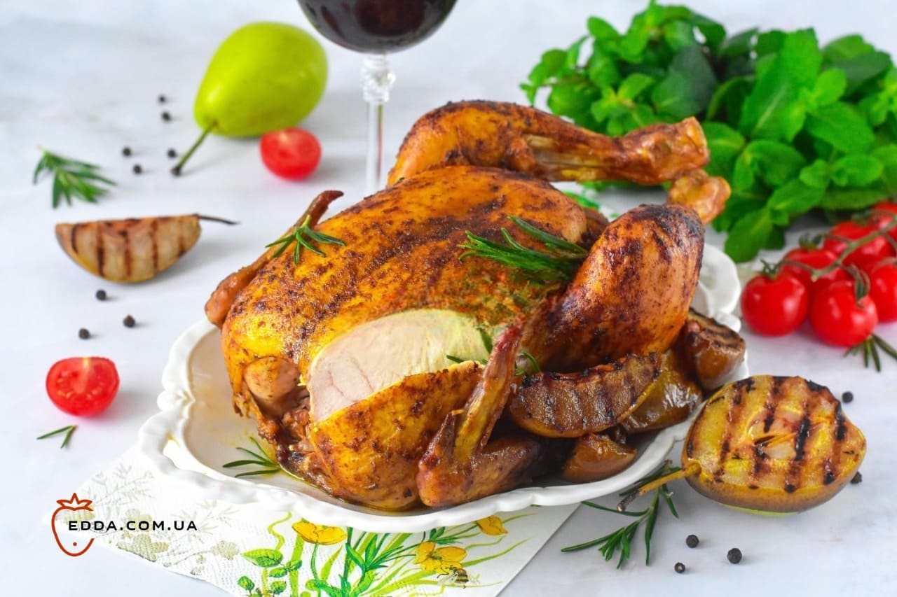 Курка з грушею в духовці