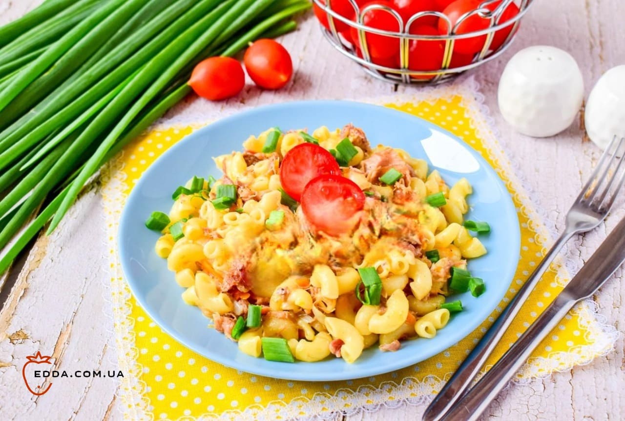 Макарони по флотськи з тушонкою в мультиварці