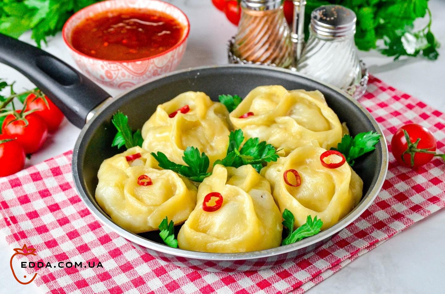 Соковиті манти на сковороді