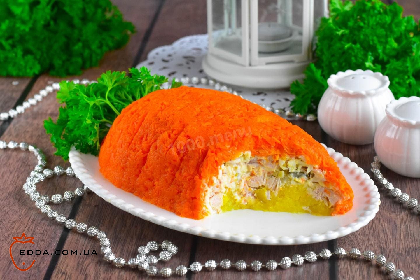 Салат Морквина з копченою куркою