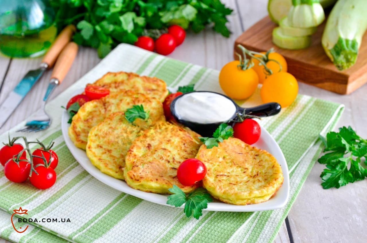 Оладки з кабачків на сковороді