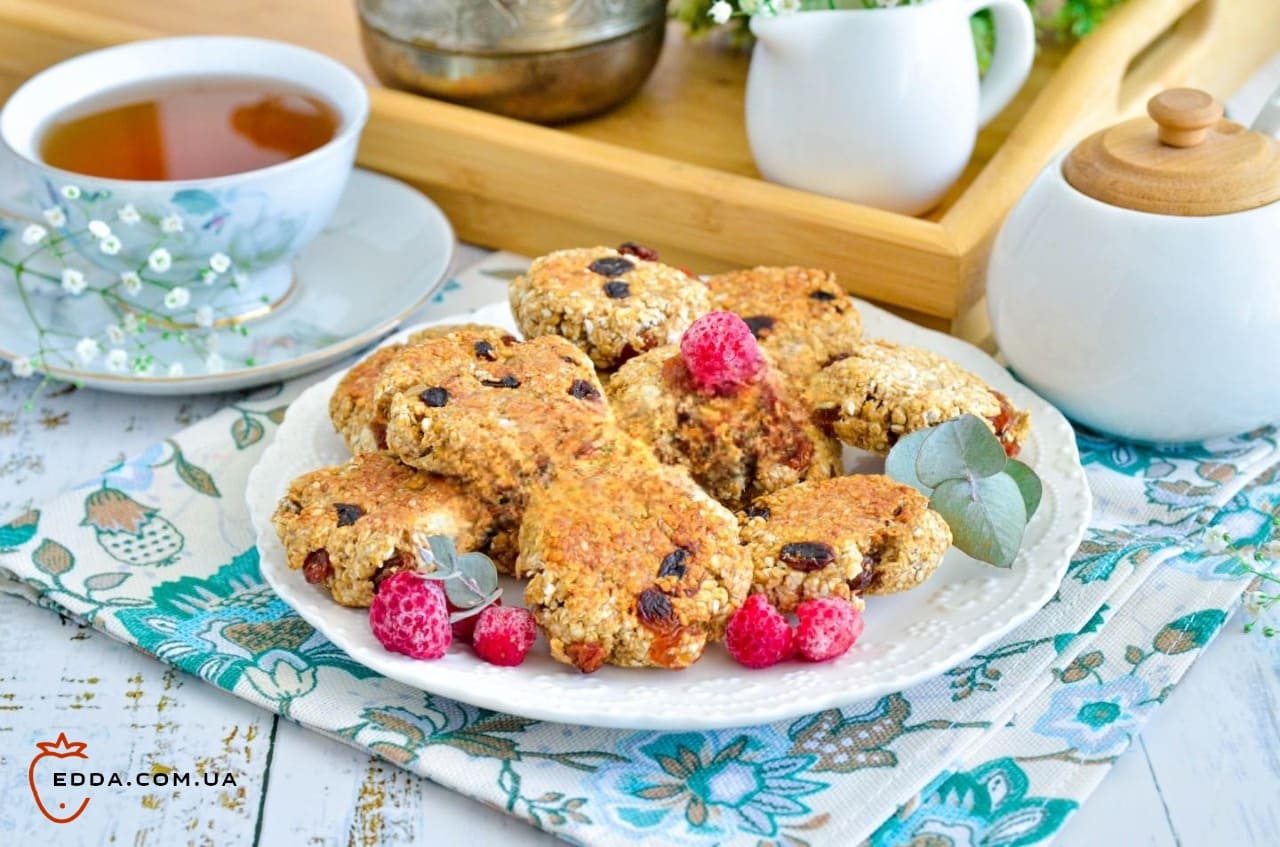 Вівсяне печиво з банана та вівсяних пластівців
