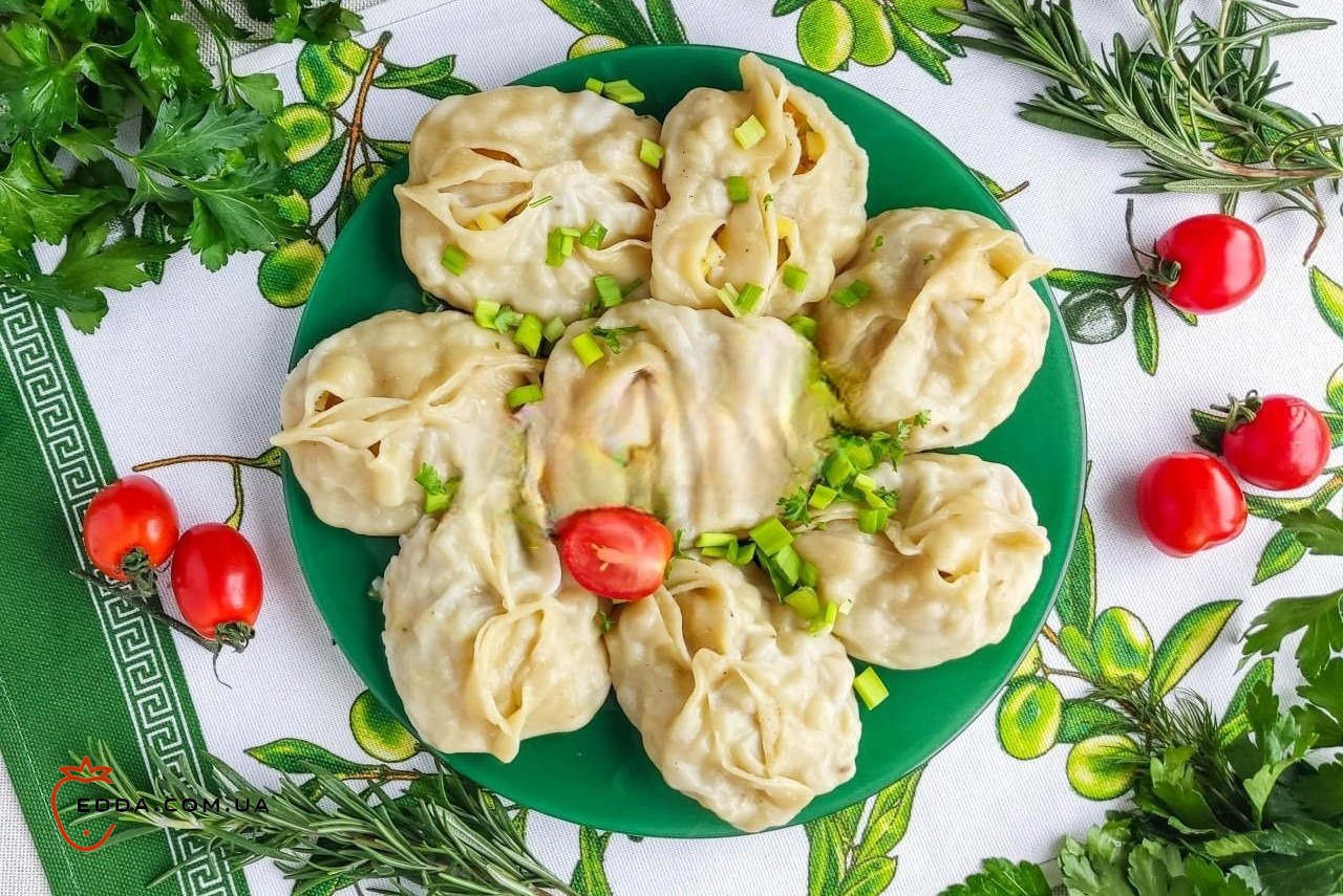 Пісні манти з картоплею та гарбузом