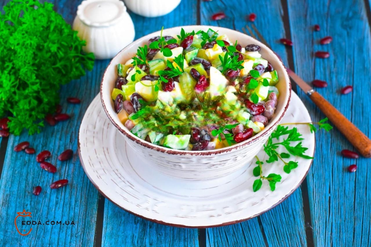 Салат із квасолі та огірків