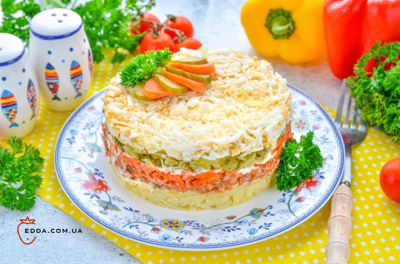 Салат із кільки в томатному соусі