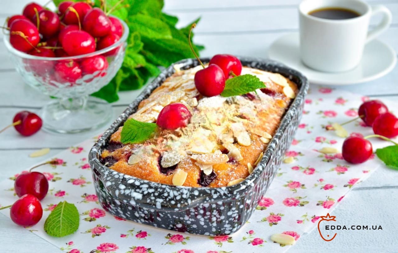 Віденський пиріг з вишнею