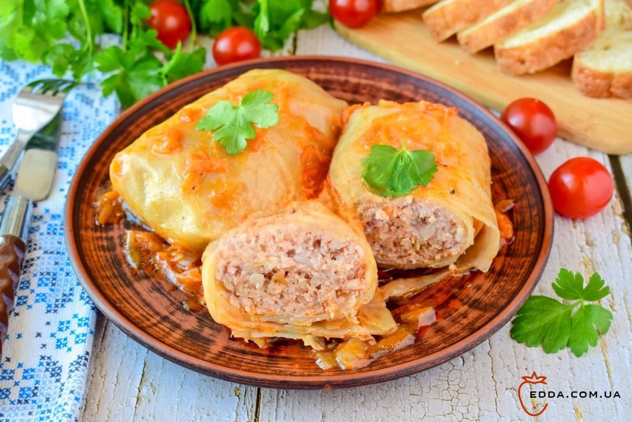 Заморожені голубці в мультиварці в томатному соусі